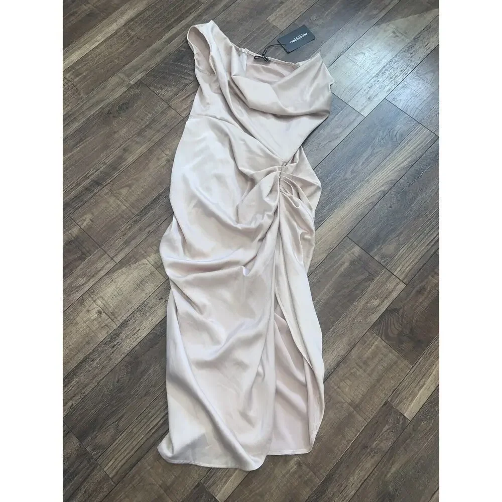 Pretty Little Thing Satin Off The Shoulder Draped Dress Nwt 78$ formal 10 fall - Picture 6 of 11